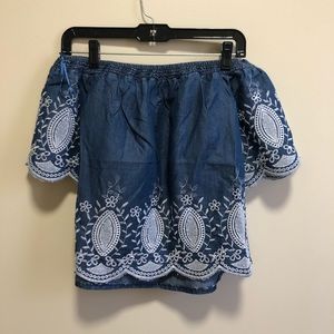 NWT Romeo+Juliet Couture | Off the shoulder top SM